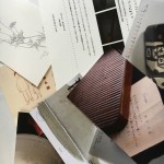 知人が個展を開催 DMが届いたら